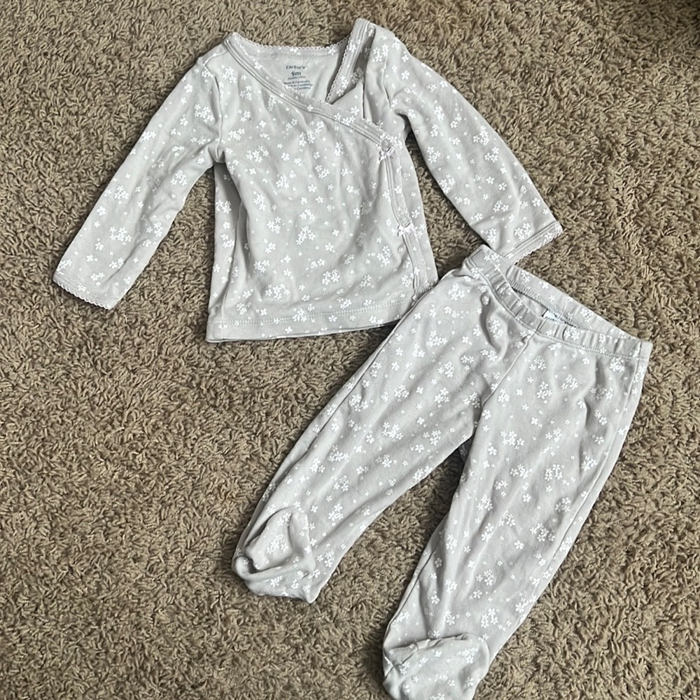 Carter’s baby girl set